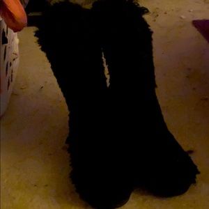 Brand new never been worn fuzzy boots